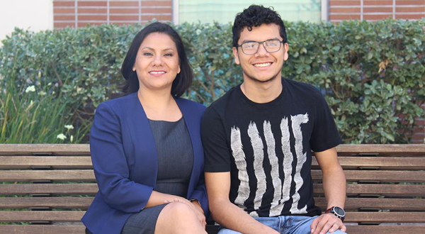 A photo of Araceli Calderón and her son sitting on a bench