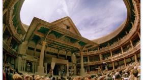 Clouds viewing through Shakespeare's Globe