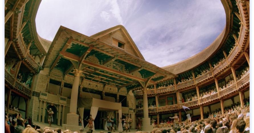 Clouds viewing through Shakespeare's Globe