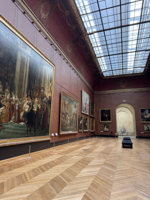 Open gallery at the Louvre.