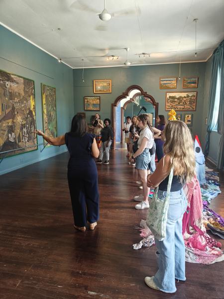 Group visits art gallery.