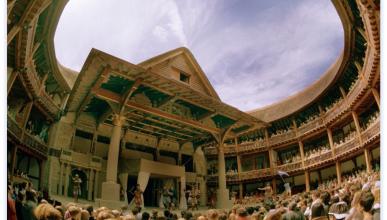 Clouds viewing through Shakespeare's Globe